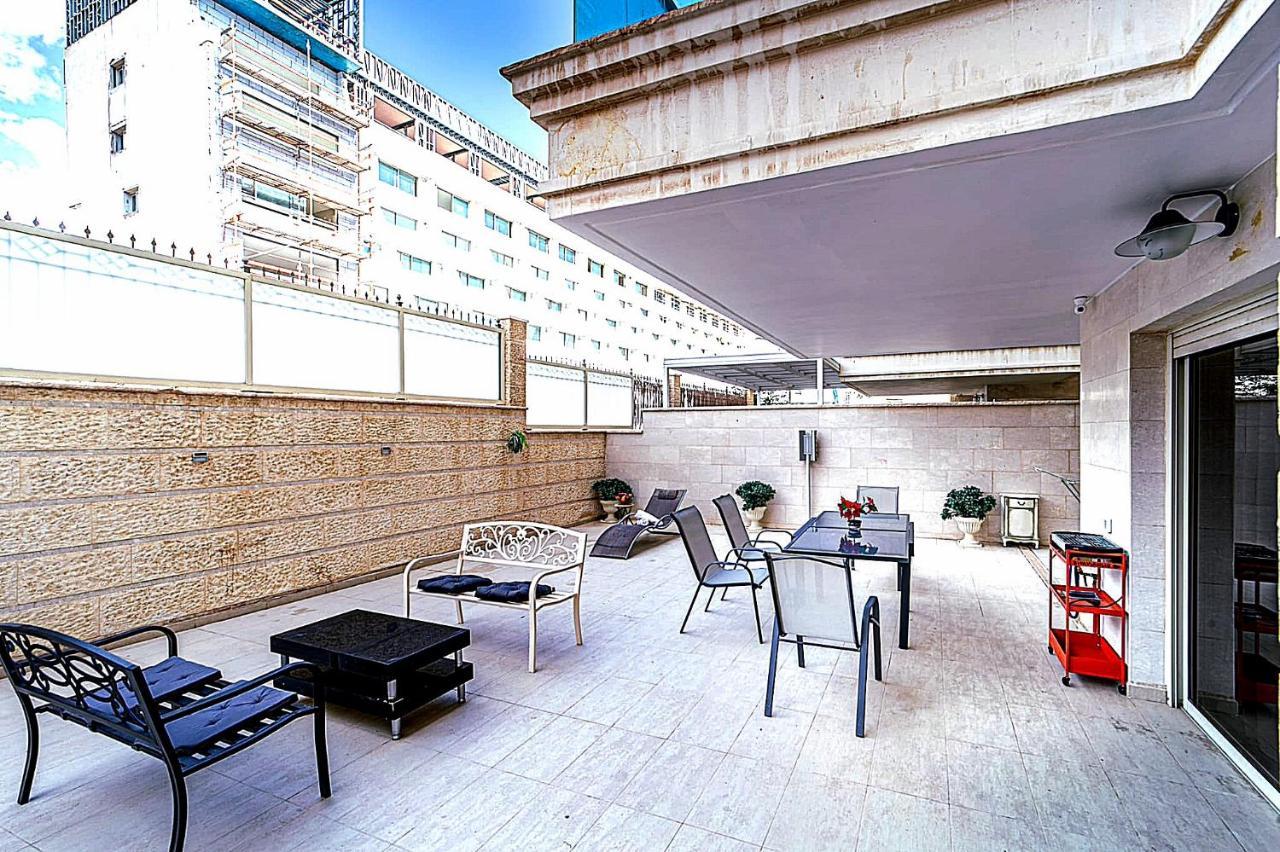 Apartament Milana'S Deluxe With Big Patio And Pool Ejlat Zewnętrze zdjęcie