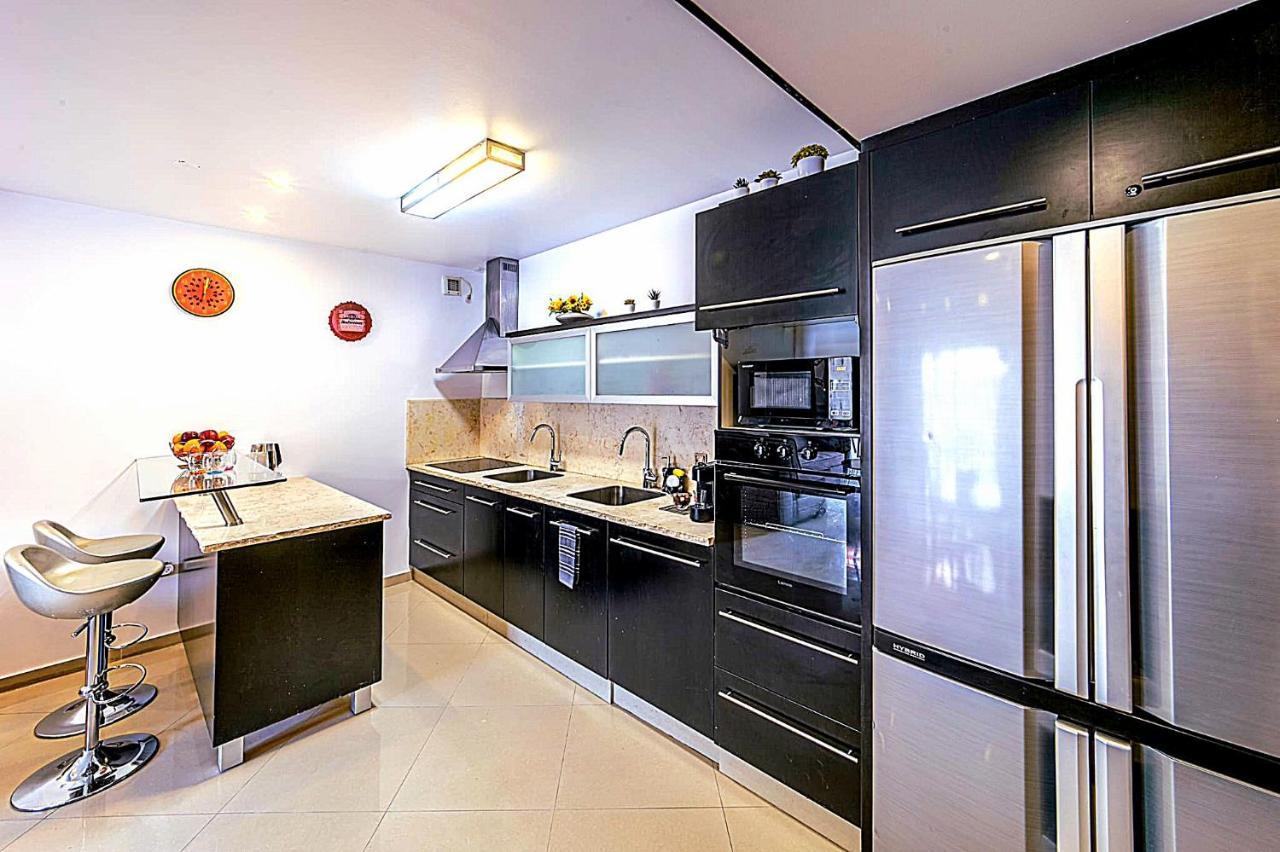 Apartament Milana'S Deluxe With Big Patio And Pool Ejlat Zewnętrze zdjęcie